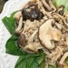 กวางตุ้งราดเห็ดน้ำมันหอย