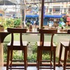 มุมนั่งจิบกาแฟ​และเลือกดูผ้าหม้อฮ้อม​ เอกลักษณ์​จ.แพร่