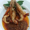 กุ้งแม่น้ำทอดราดซอสไข่เค็มเสิร์ฟพร้อมข้าวเปล่า กุ้งแม่น้ำทอดราดซอสไข่เค็มเสิร์ฟพร้อมข้าวเปล่า