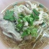 ก๋วยเตี๋ยวไก่น้ำใสพิเศษไก่รวมค่า