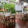 บรรยากาศด้านนอกของร้าน Vabua Restaurant.