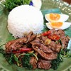 ข้าวราดกระเพราเนื้อน่องลาย ข้าวราดกระเพราเนื้อน่องลาย