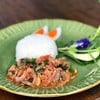 ข้าวราดกระเพราแหนม ข้าวราดกระเพราแหนม