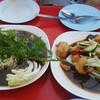 จัดไปสองตำคะ ตำข้าวปุ้น และ ตำปูปลาร้าแคบหมู