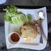 ข้าวผัดแหนม หอมๆ พริกไทยดำ ถึงรสชาติ 