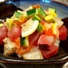 มีทั้ง Salmon Tuna Hotate Ikura และ Hamachi