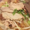 ก๋วยเตี๋ยวเป็ดตุ๋น : เนื้อเยอะใช้ได้ ไม่สาบ นุ่ม หอม พอใช้ได้จ๊ะ