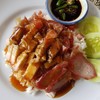 ข้าวหมูแดง หมูกรอบ 
