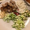แหนมเนืองชุดใหญ่ ชิมไปนิดก่อนถ่ายรูป 