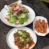 ยำหมูสามชั้นตะลิงปลิง ยำหมูสามชั้นตะลิงปลิง