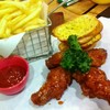 ปีกไก่ทอดสไตล์เกาหลี+ขนมปังกระเทียม+เฟร๊นซ์ฟราย(179.-)