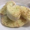 ปังกระเทียม (garlic bread) ปังกระเทียม (garlic bread)