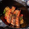 สปาเก็ตตี้แซลม่อนย่างและพริกแห้ง สปาเก็ตตี้แซลม่อนย่างและพริกแห้ง