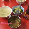 พริก น้ำปลา มะนาว เผื่อคนต้องการปรุงน้ำซุป 