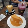 ลาเต้ร้อนหอมๆ บลูเบอร์รี่ปั่นรสชาติดี