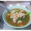 ราดหน้ายอดผักนายเหลา (ตลาดนางลิ้นจี่) สาขาโชคชัยสี่ สาขาโชคชัยสี่