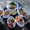บุฟเฟ่อาหารกลางวัน