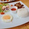 ข้าวหมูกระเทียม