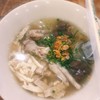 อกไก่ฉีกกับตีนไก่ เพิ่มขึ้นมาจากเซตปกติที่มีเลือดกับหมูยอ