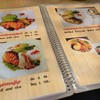 ราคาไม่แพงค่ะ ข้าวอร่อย ลงตัวสุดๆ ส่วนพวกน้ำอัดลมขวดละ 20 บาทนะคะ