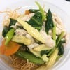 ราดหน้าไก่บะหมี่กรอบ by คุณแม่