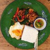 ข้าวราดผัดพริกแกงเนื้อ