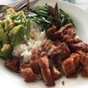 หมูเป็นหมูเนื้อแดง ปนมันบ้างนิด ๆ เท่านั้น