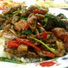 กระเพราเนื้อ หมูกรอบ เมนู นี้ ห้ามพลาด