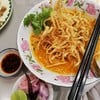 น้ำข้าวซอยข้นๆ คือแบบข้นมากๆ แต่ว่ารสชาติดีเลยทีเดียว 