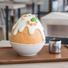 Thai tea kakigori . Thai tea kakigori .