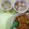 แค่บะหมี่กับลูกชิ้นปลา แต่กลับอิ่มท้อง และถูกปากมากค่ะ