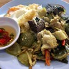 ข้าวราดแกงเขียวหวานไก่+ไข่ดาว