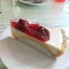 สตอเบอรี่ชีสเค้ก รสกลางๆแั่ตัวทาร์ตเค็มโดดเกินไปค่ะ