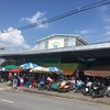 ด้านหน้าตลาดประมงพื้นบ้านอ่างศิลา (สะพานปลาอ่างศิลาเดิม)