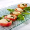 117 มะเขือเทศโมซาเรลาชีส Caprese (tomato & mozzarella cheese) 117 มะเขือเทศโมซาเรลาชีส Caprese (tomato & mozzarella cheese)