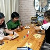 เล่นบอร์ดเกมกับเพื่อน