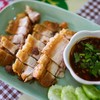 หมูกรอบจิ้มแจ่ว