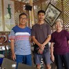 ภาพเจ้าของร้านพ่อแม่ลูก