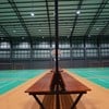 สนามแบตมินตัน ยิ่งใหญ่เว่อร์ แถมไม่แสบตาเท่าที่อื่นด้วยย