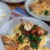 ข้าวกะเพรากุ้ง ไข่ข้น ราคา 105 บาท