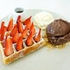 Brittany Berry Waffle (195THB)