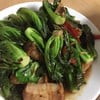 ผัดแขนงหมูกรอบ
