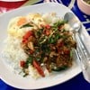 กะเพราหมูกรอบราดข้าว+ไข่ดาว
