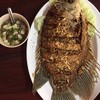 น้ำปลาพริกที่มาด้วยคืออร่อยมาก เปรี้ยวๆมีกระเทียมสดหั่นบางๆ ฟินมาก