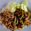 ถั่วฝักยาวผัดพริกแกง​ กับลาบเหนือ​ 2​ อย่าง​ 40​ บาท