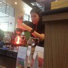 กำลังสกัดน้ำกาแฟจากหม้อต้มไซฟอน
