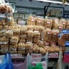 ดำรงค์ ไส้อั่ว หมูทอด น้ำพริกหนุ่ม กาดหลวง เชียงใหม่