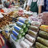 ดำรงค์ ไส้อั่ว หมูทอด น้ำพริกหนุ่ม กาดหลวง เชียงใหม่