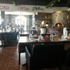 ร้านกว้างขวาง โต๊ะริมนู้นมีเลี้ยงรุ่นประมาณ 20 คนสบายๆ