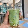 Matcha Honey (90 THB) ชาเขียวเข้มข้นพอประมาณกำลังดี ด้านล่างเป็นเจลลี่และน้ำผึ้ง